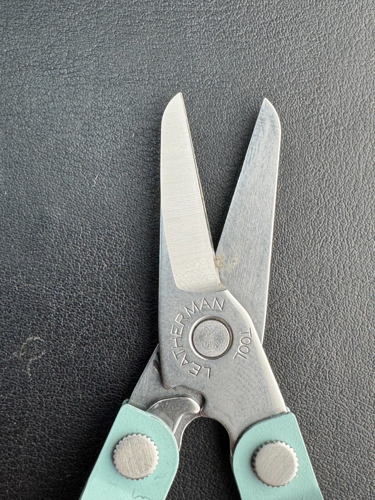 Leatherman Micra 10 in 1 Multitool Anodized Aluminum – Artic Blue