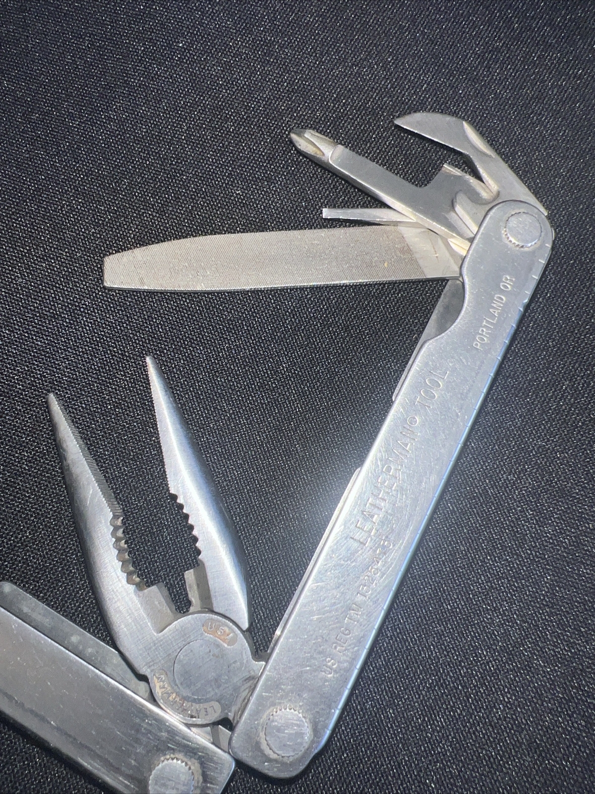 Leatherman Multi Tool Portland OR TM 1325473 & Sheath Pouch Vintage USA