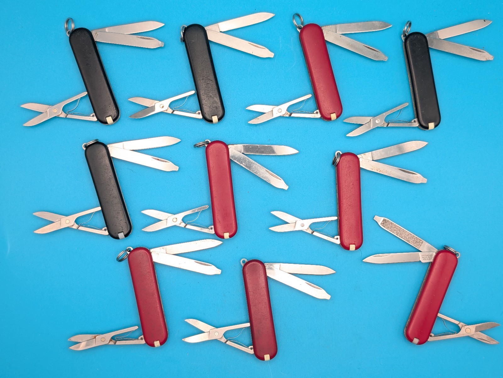 Lot of 10 Victorinox Classic Swiss Army Knife Multi Tools!