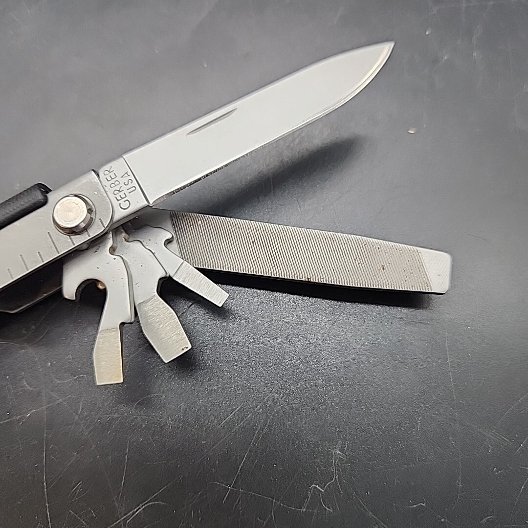 Gerber MP600 Multi-Tool Needlenose, Carbide Cutters, 12 Tool Folding Pliers