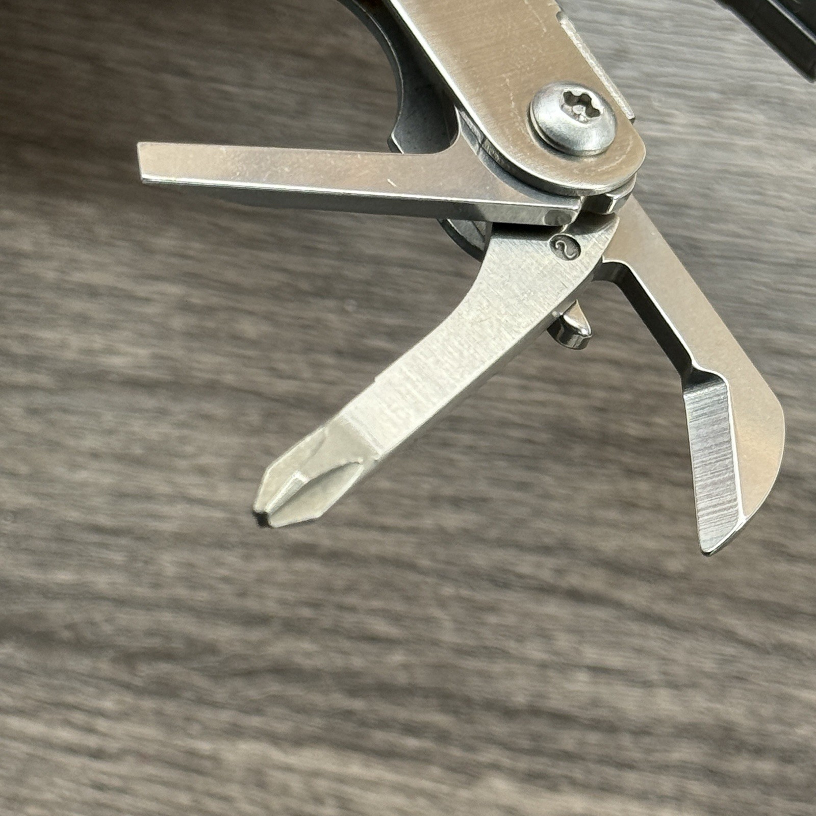 Leatherman Sideclip multitool. Mint. Late Run: shiny factory polished