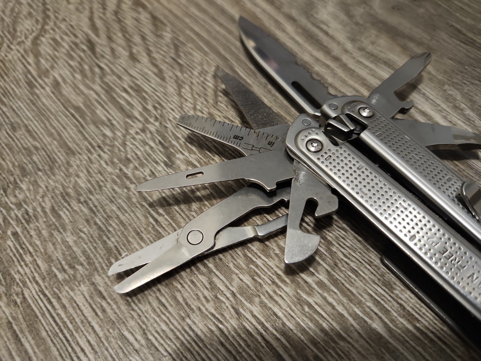 Leatherman Free P2 Multi-Tool – Used, Good Condition, W/Sheath