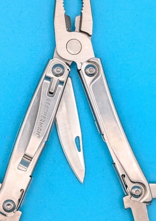 Leatherman Rev 3.8″ Multi-Tool, Stainless!
