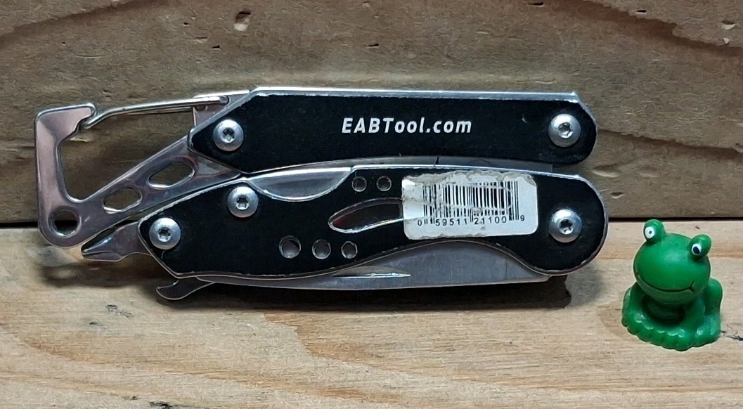 NEW BLACK EXCHANGE-A-BLADE 6-in-1 MULTI-TOOL EXCELLENT CONDITION SEE PICTURES