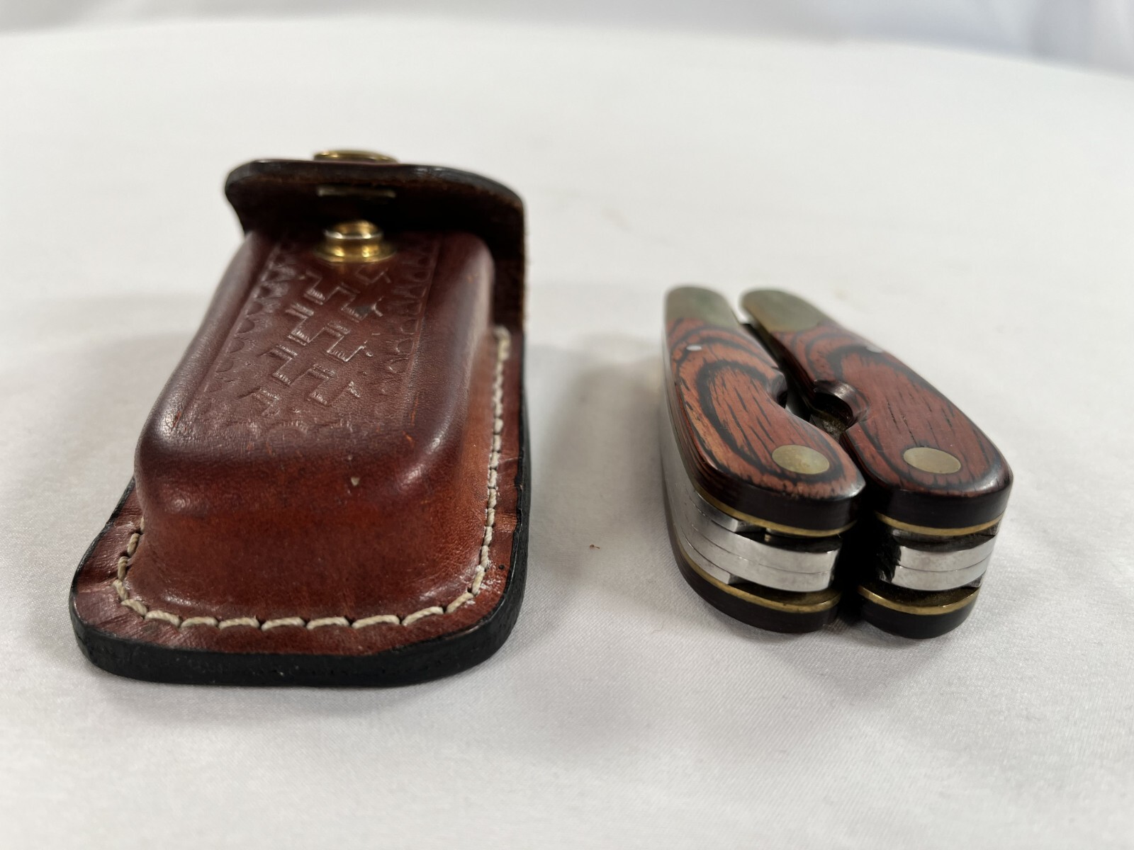 Husky Limited Edition 25th Anniversary Multi Tool with Brown Leather Holster