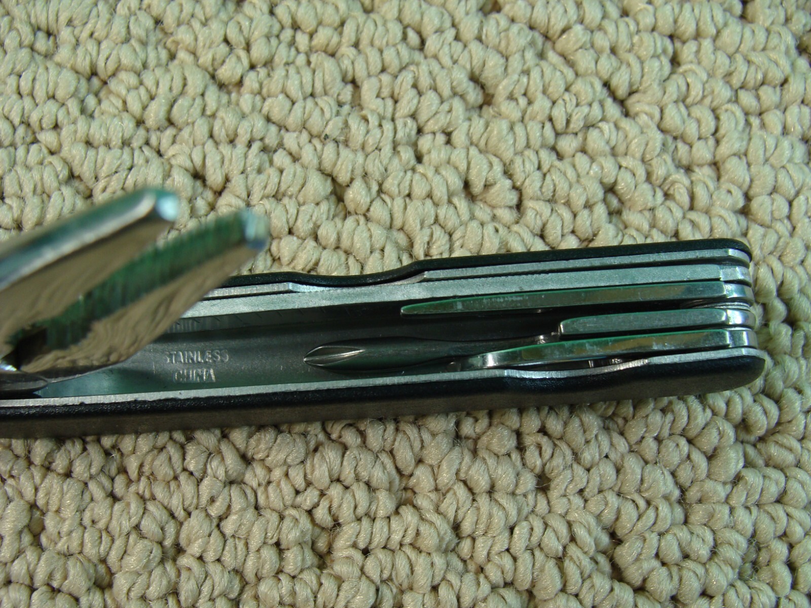 Multi-Tool Pocket Knife Pliers Case-for-Belt 6.2-oz 9-Tools
