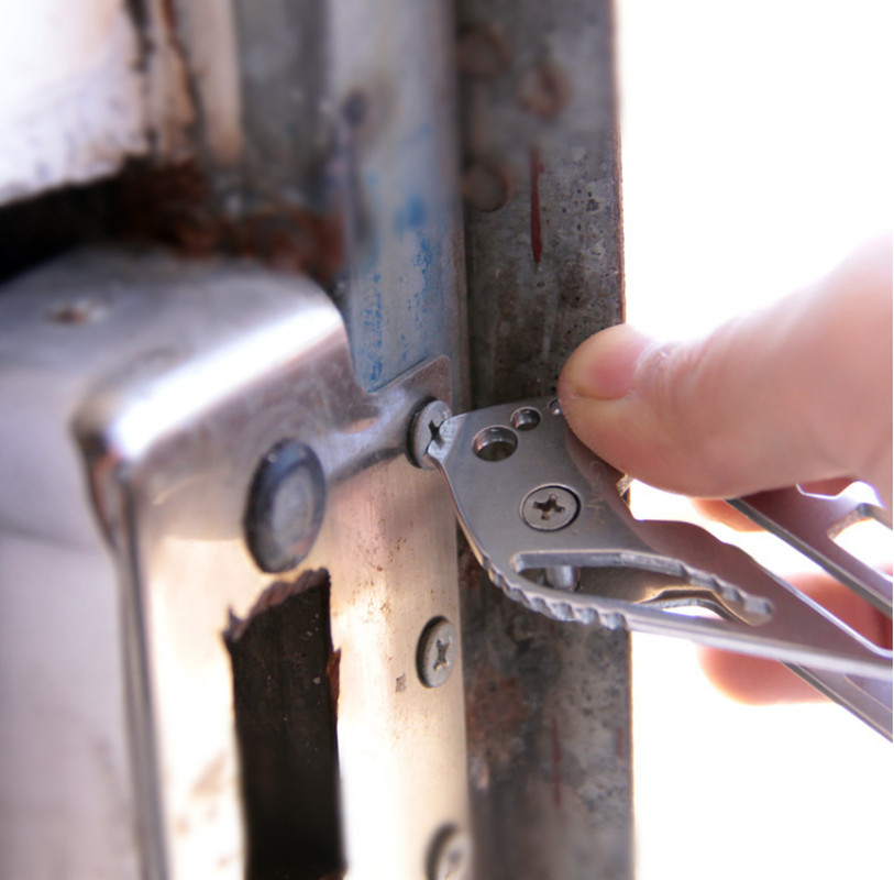 Heavy Duty Carabiner Keychain Multi Tool Bottle Opener EDC Key Clip