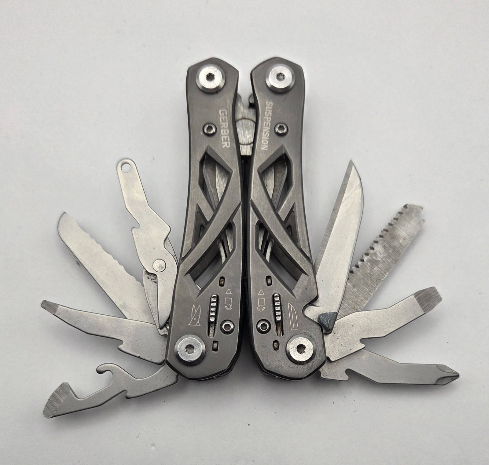 Gerber Suspension Multi-Tool Multi-Plier w/ Sheath L-2