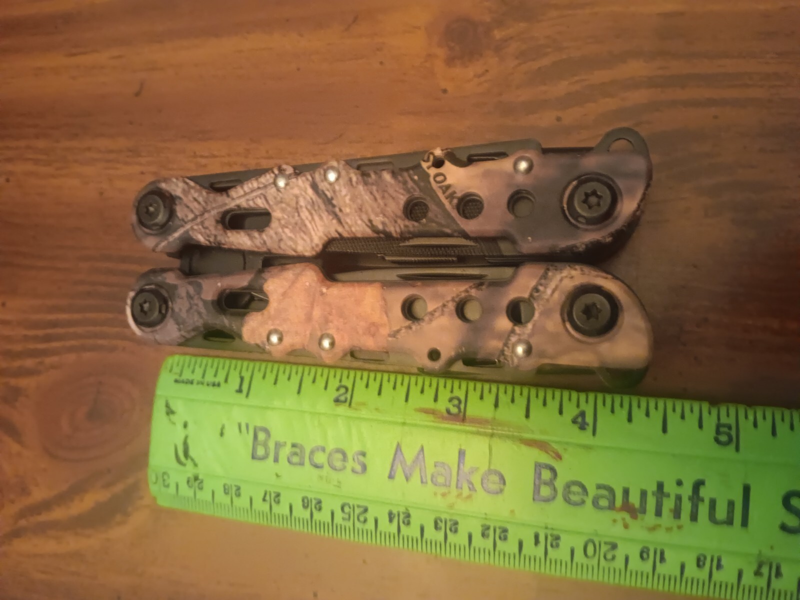 MOSSY OAK 13-in-1 Multi-tool Multi Function Pliers-Folding Pocket Tool (24-791B)