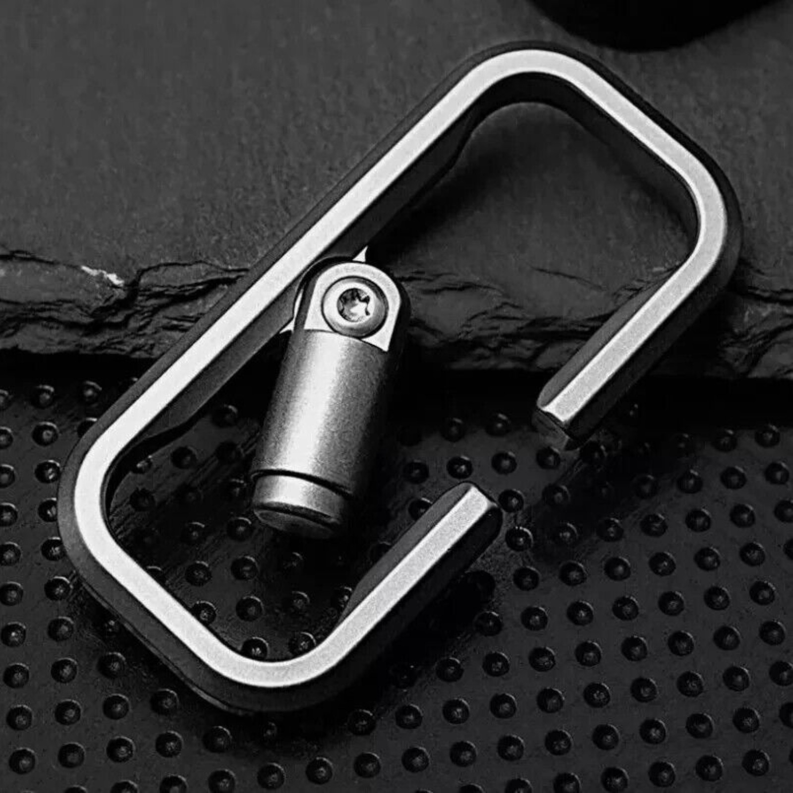EDC Titanium Alloy Keychain Press Lock Creative Portable Hang Buckle