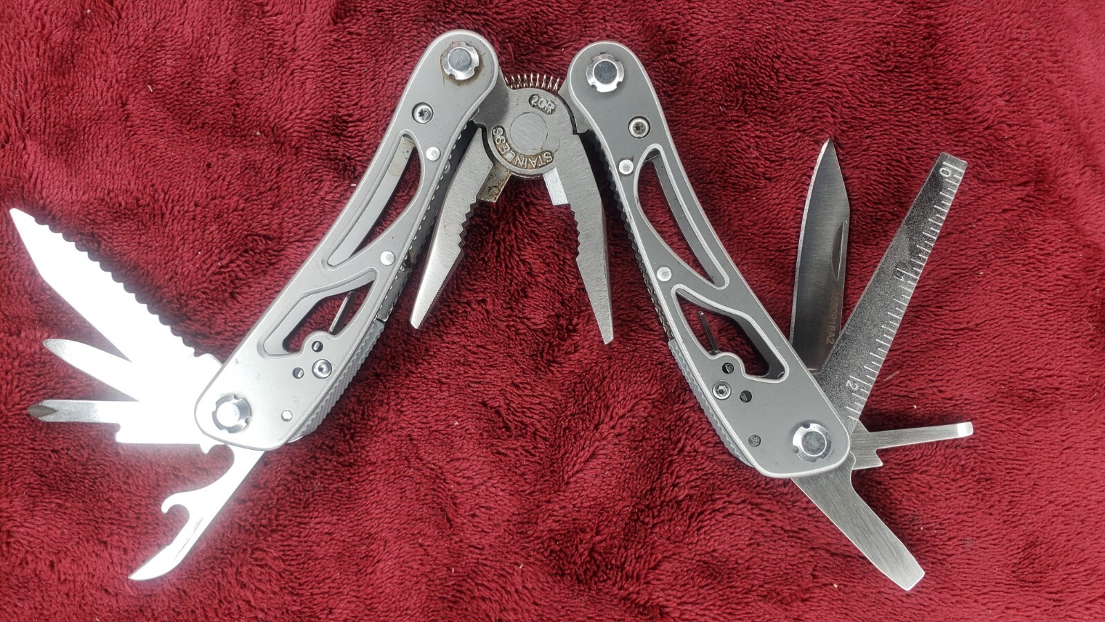 🔪 Winchester Winframe Knife Pliers Cutters Screwdriver Multi-Tool 22-41473