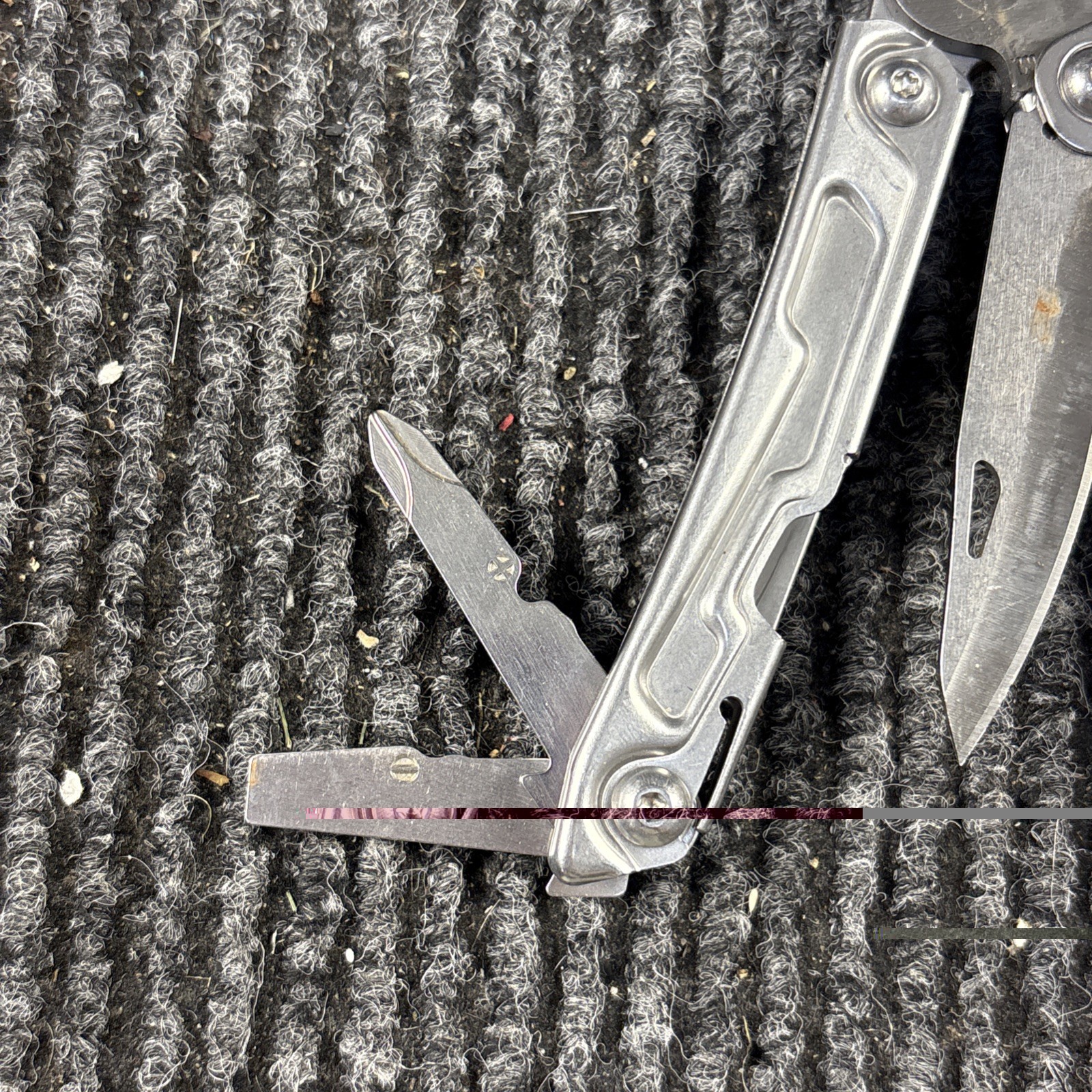 Leatherman Rev 3.8″ Multi-Tool, Stainless! USED (042)