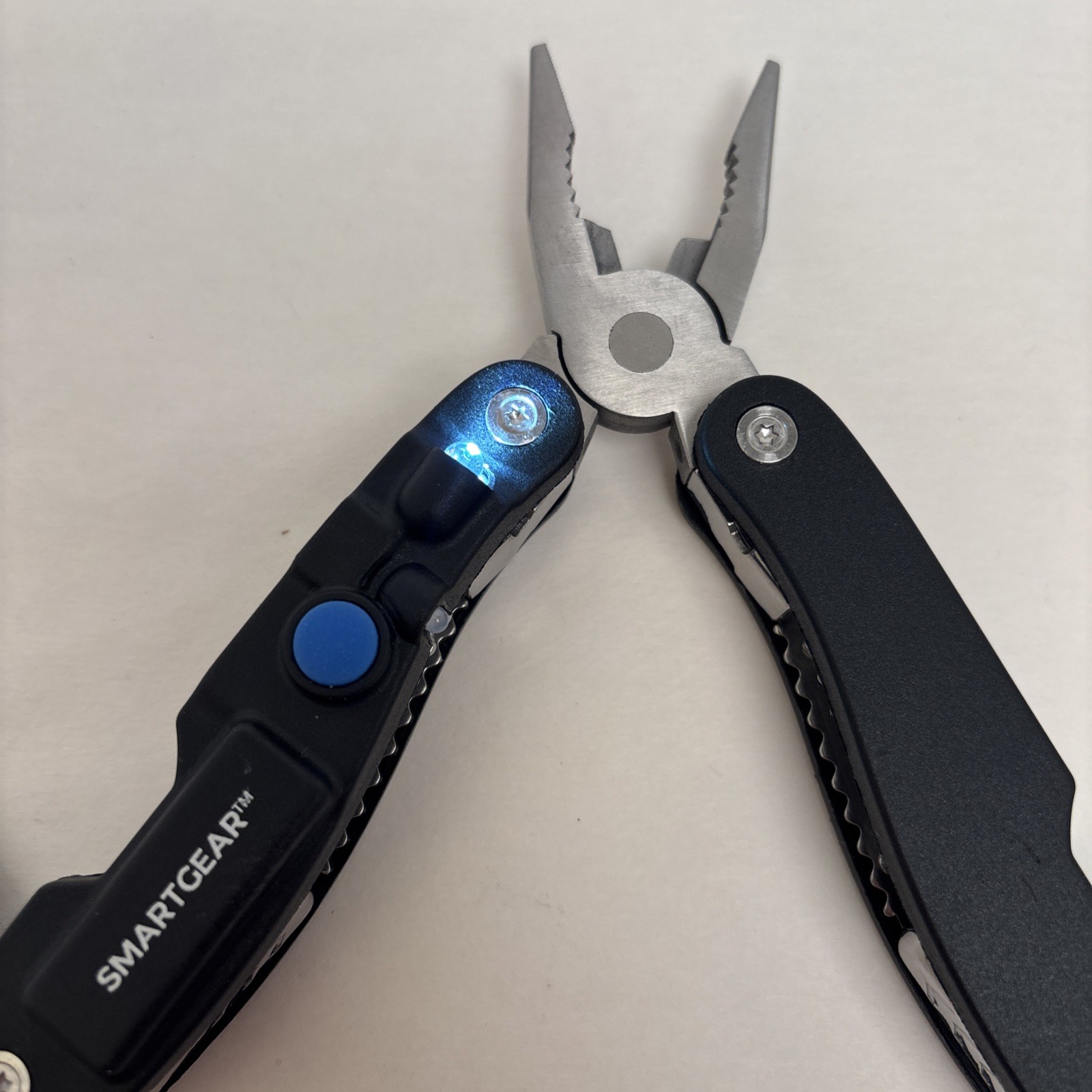 SmartGear USB Rechargeable Flashlight Black Multitool Sheath Camp Hunt Fish
