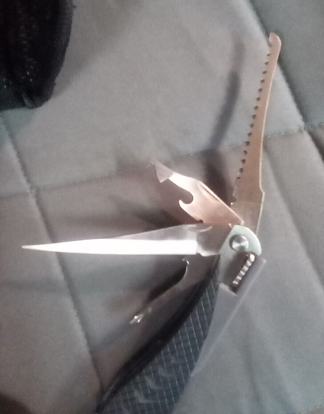 multitool 13 tools plus!!! Nice tool!!! With pouch not a branded item