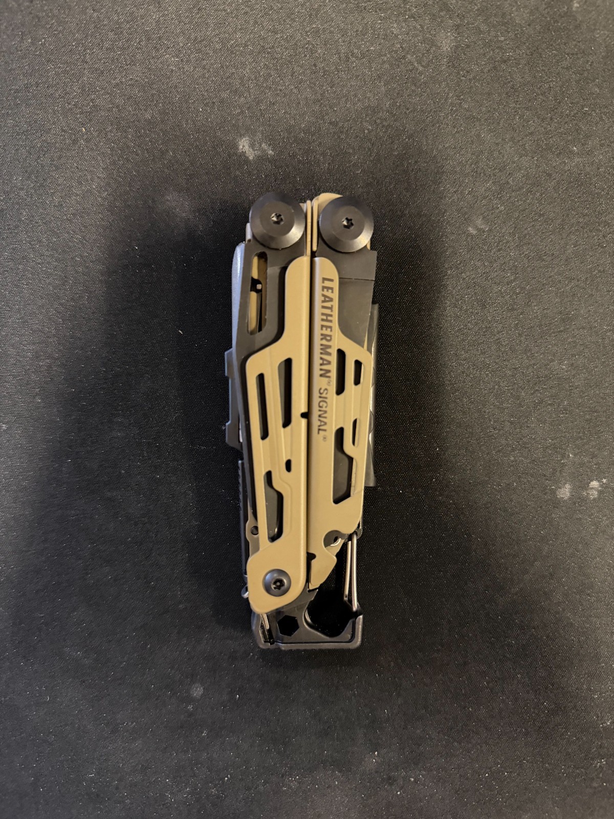 LEATHERMAN Signal 19-in-1 Multi-tool for Outdoors Camping Hiking Fishing