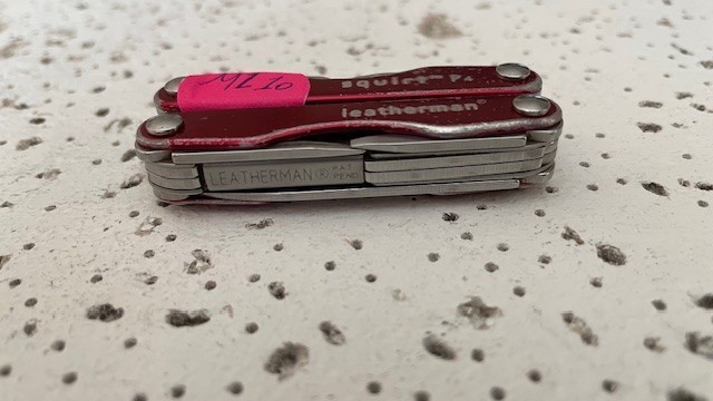 Leatherman Squirt P4 Red Aluminum Multi tool Knife File Bottle Opener- – – – –