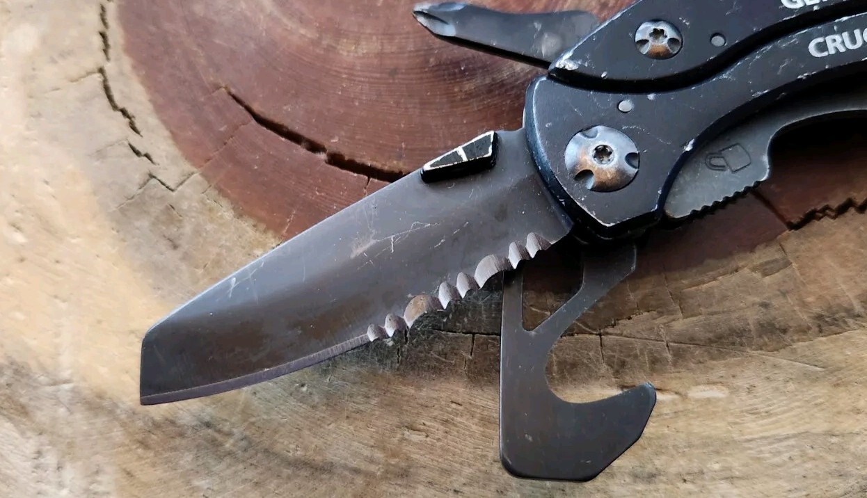 Gerber Crucial Black Multi Tool Multi Plier Carabiner Clip Knife – Great 401