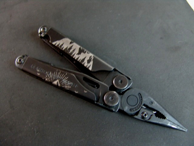 LEATHERMAN WAVE PLUS+ -BLACK OXIDE-MULTI TOOL-w/ HD LEATHERMAN CASE-NEAR MINT