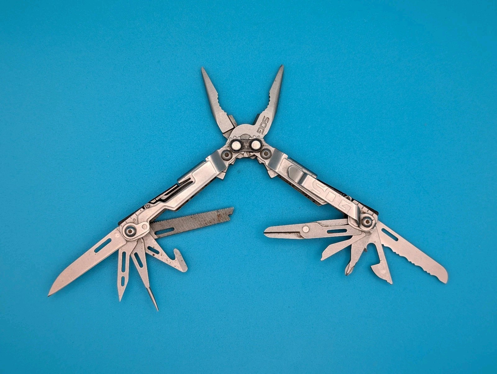 SOG PowerPint Tool Compact Lightweight Silver Multi-Tool!