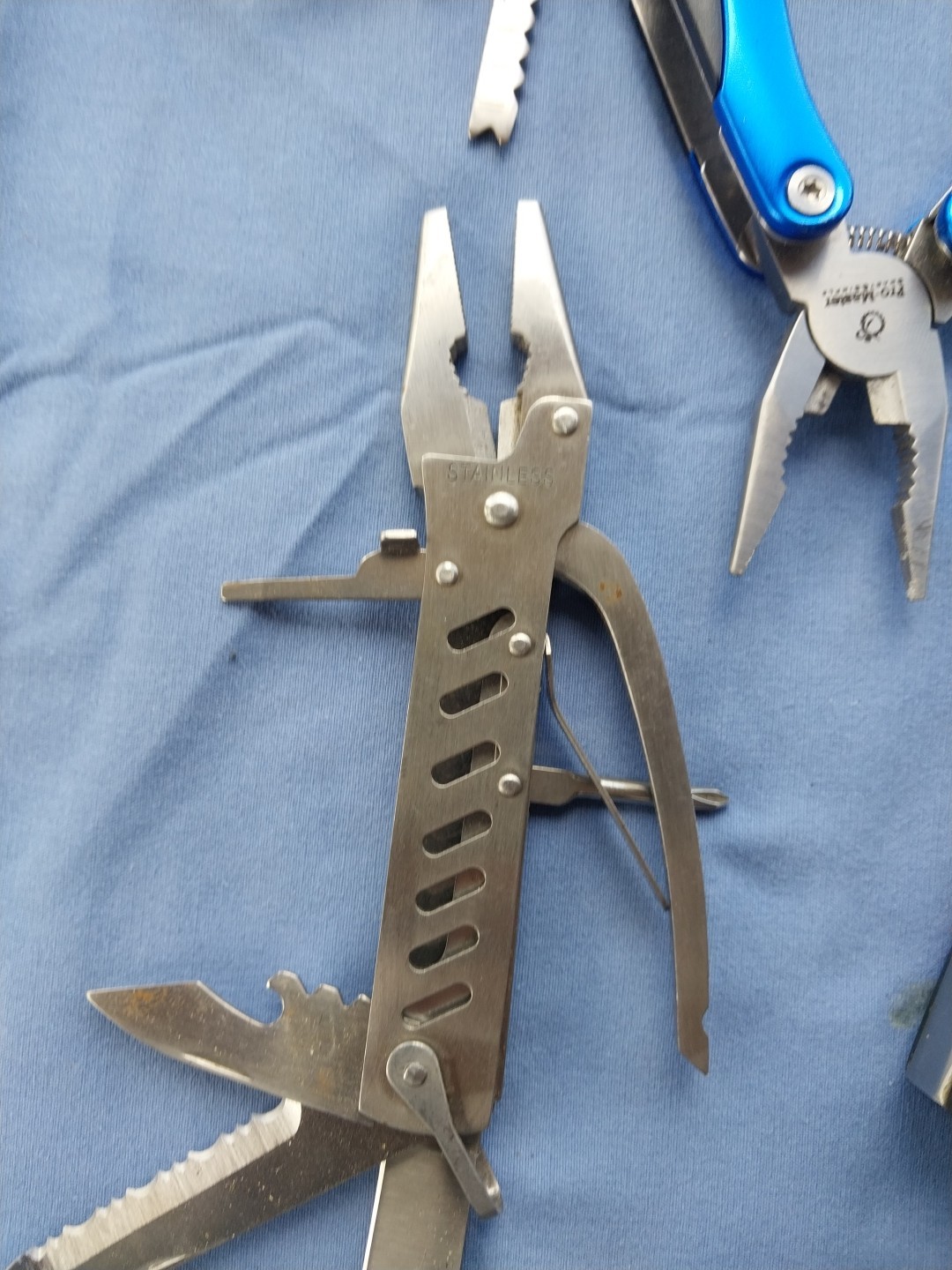 3 Survival Tool – Foldable With Multiple Gadgets