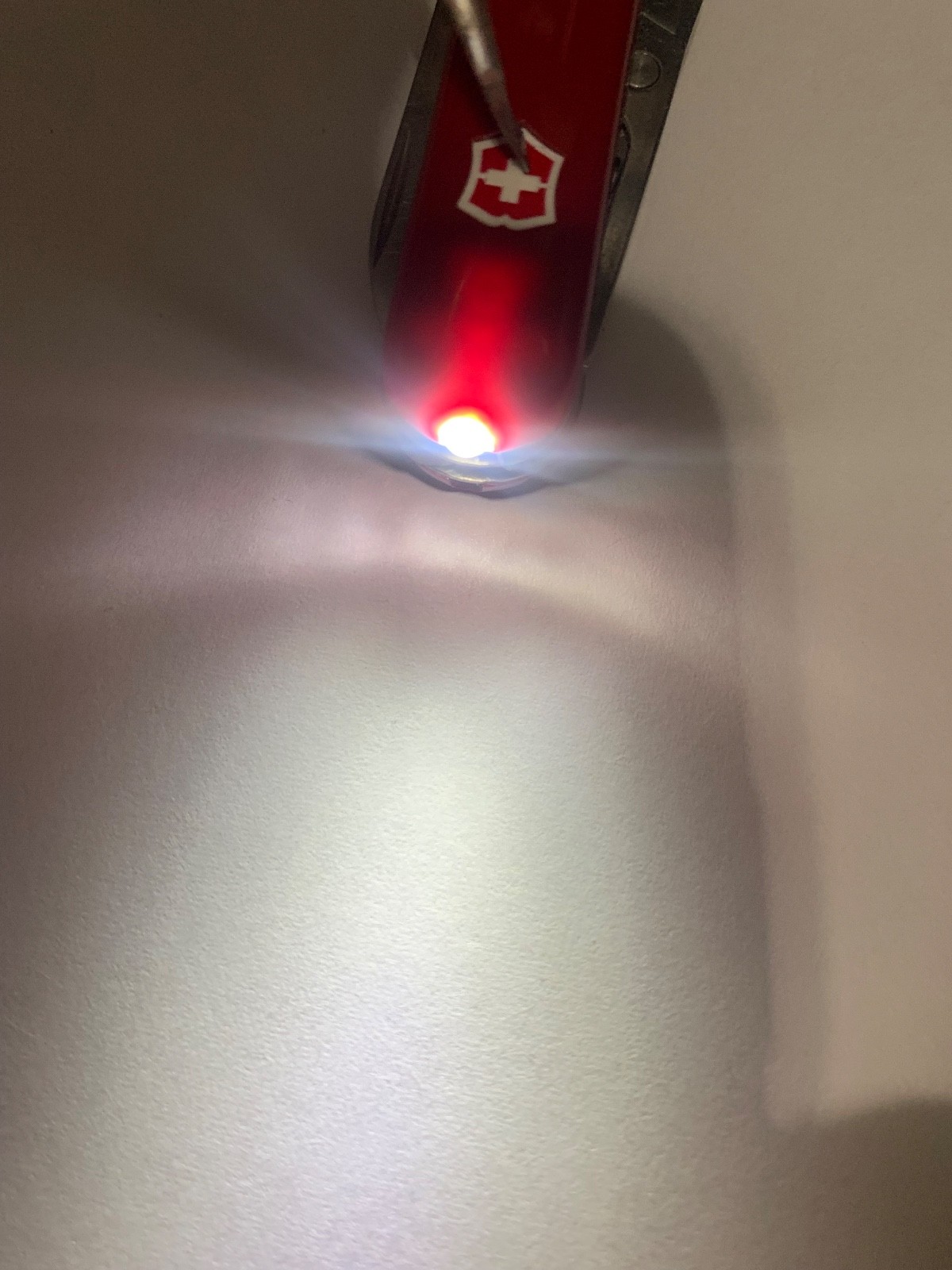 VICTORINOX SwissBit USB 16GB Thumb Drive with Pen & White Light THIN VERSION SBT