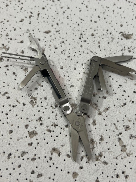 Leatherman Micra silver USA 2.62″ Stainless Folding Multi Tool Knife Scissors —