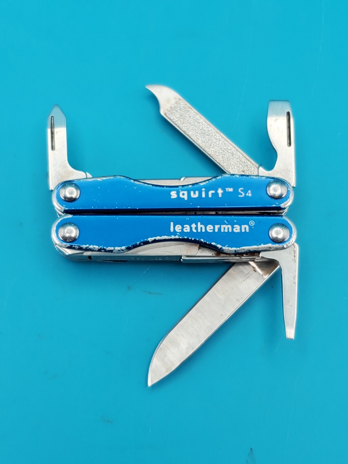 Leatherman “Squirt S4” Stainless Steel Multi Tool! BLUE!