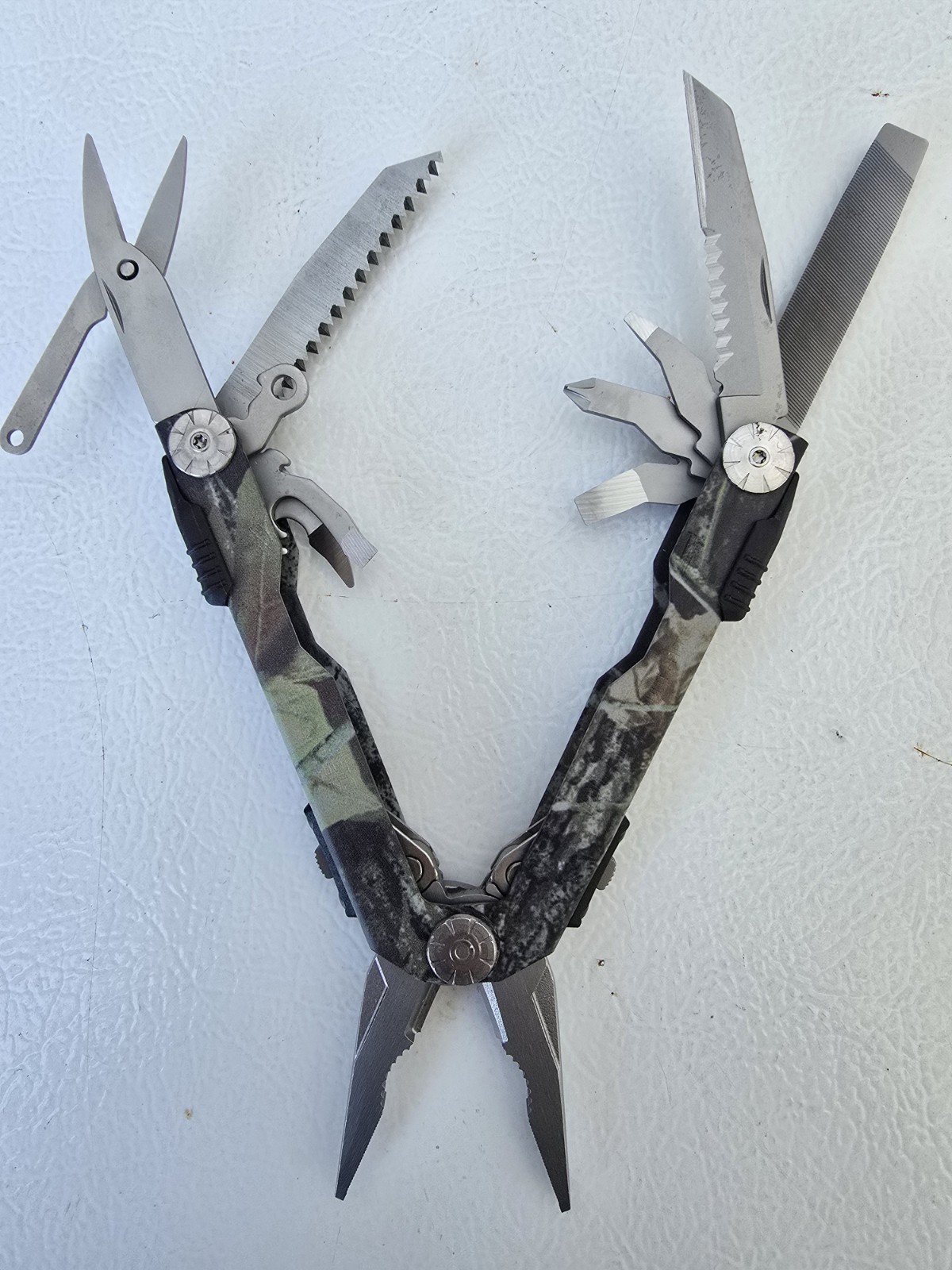 Gerber Diesel Camo Multi-Plier Multi Tool Needle Nose w/ Gerber Sheath