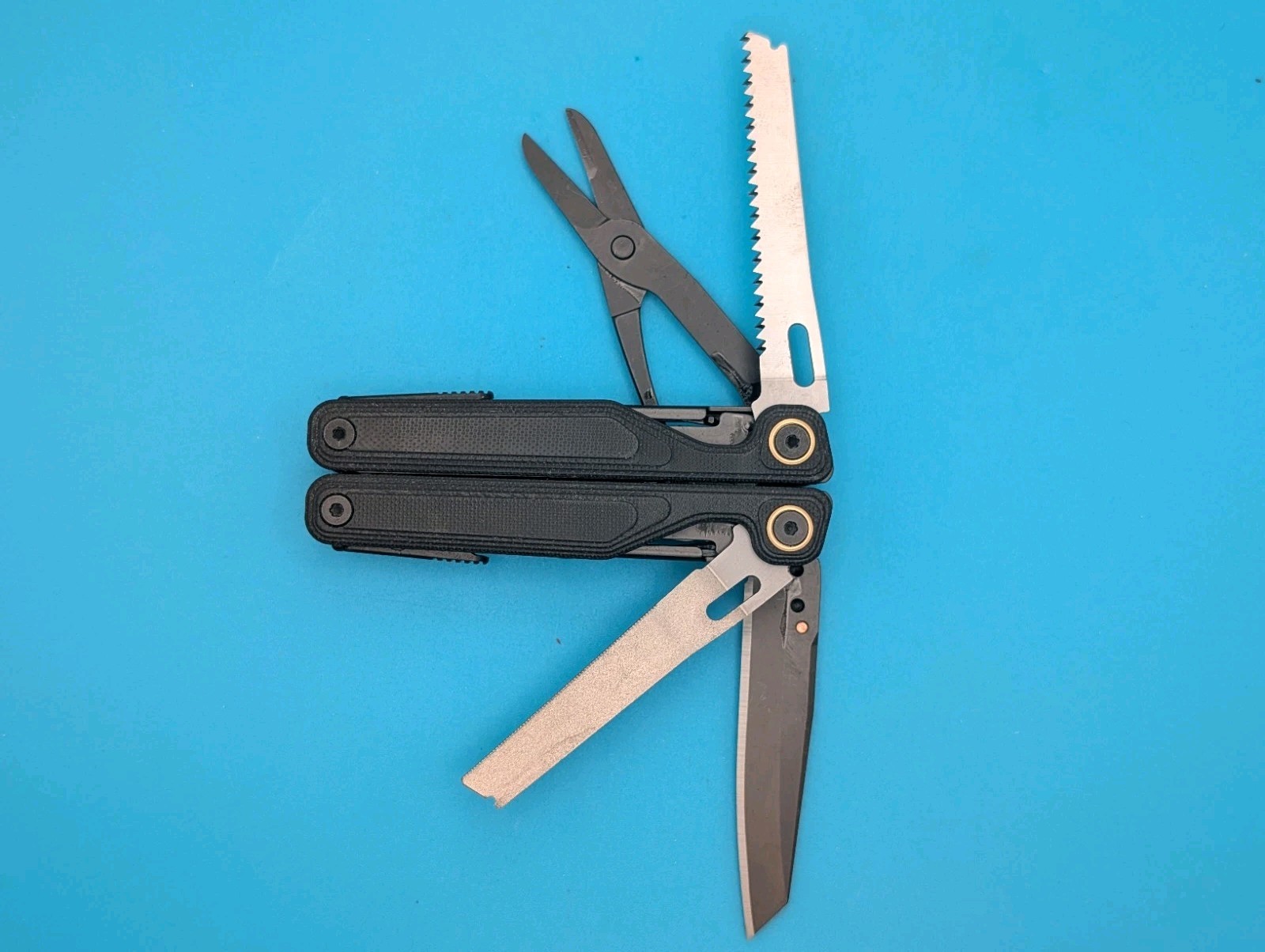 Leatherman Wave Alpha Multi-Tool! FAST SHIPPING! OBSIDIAN! MAGNACUT BLADE!