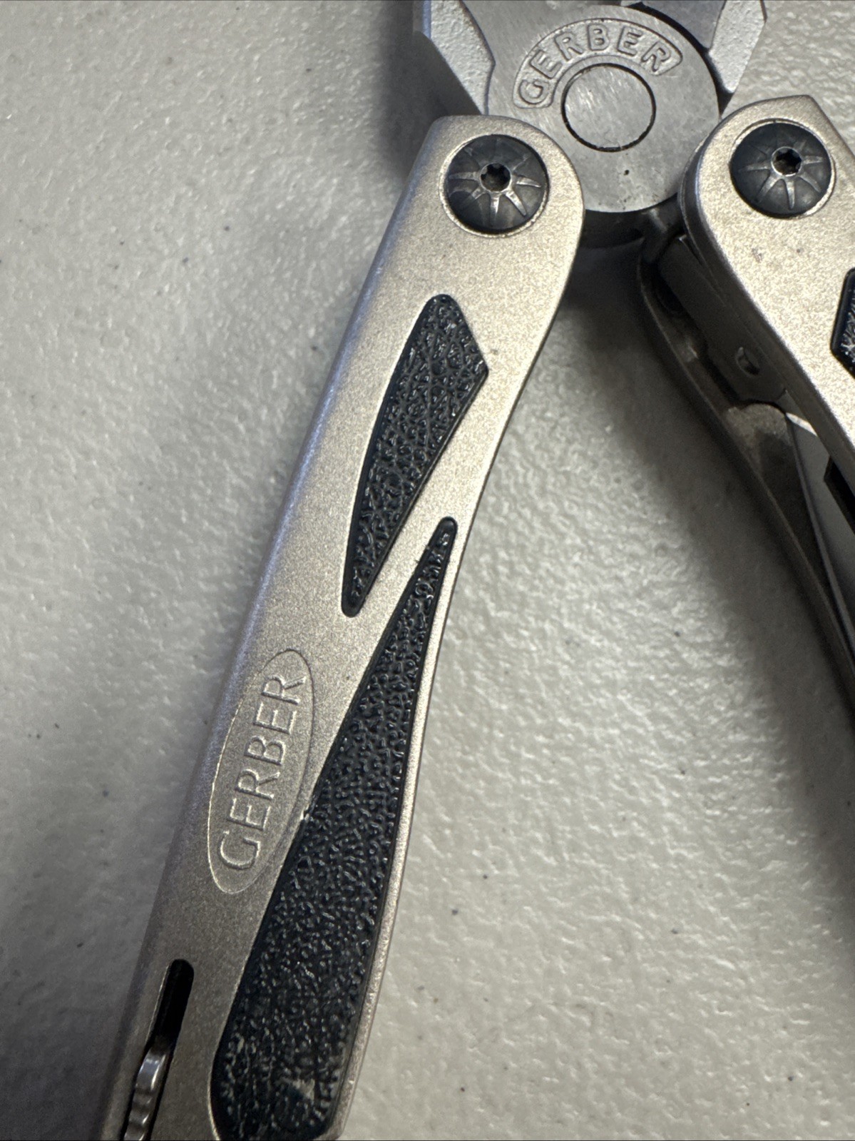 Gerber MP800 Urban Legend Multi-plier Excellent