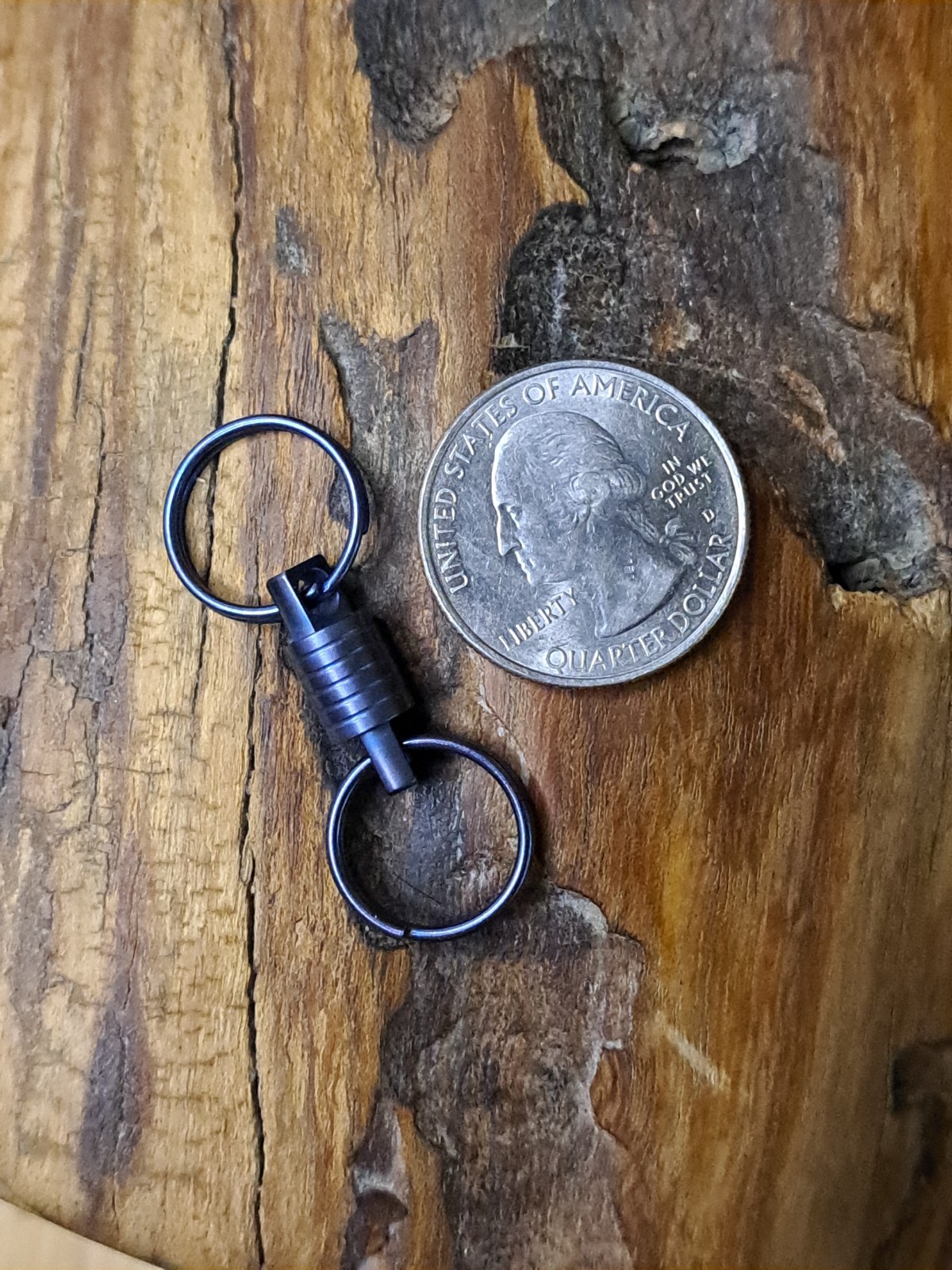 Pro Mini Series Anodized Titanium Swivel With 15mm Titanium Keyrings