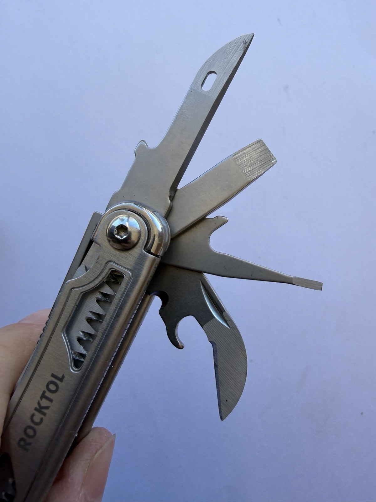ROCKTOL MULTITOOL 22-IN-1 W/SHEATH & FIRE STARTER/WHISTLE & MORE, EXCELLENT