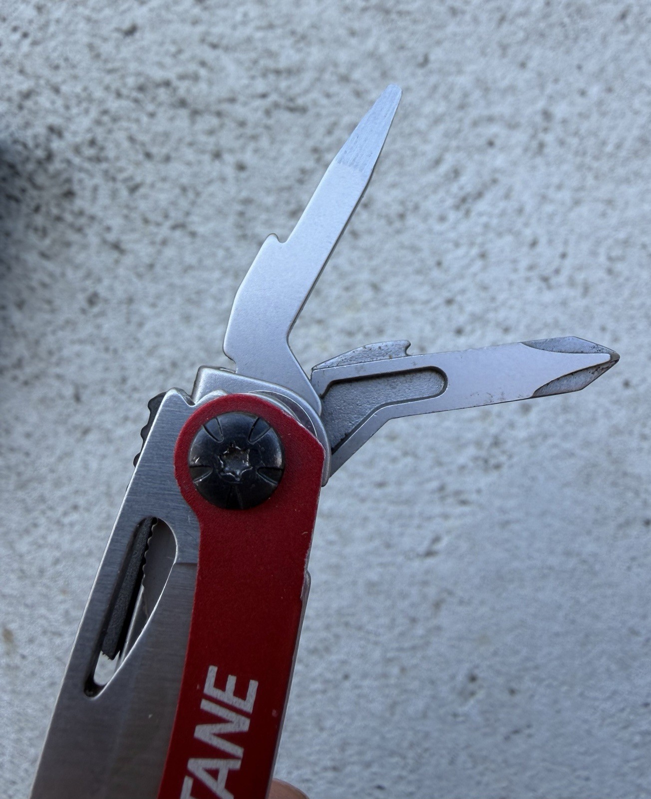 GERBER OCTANE RED/SILVER MULTI-PLIER MULTI TOOL IN SHEATH DISCONTINUED, RARE