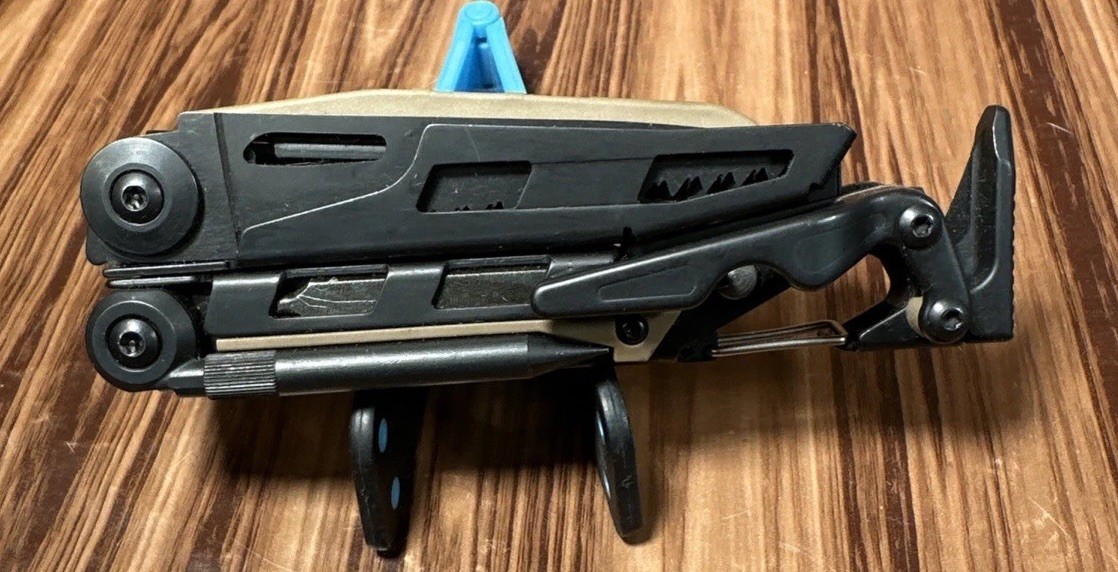 Leatherman MUT Multi Tool!