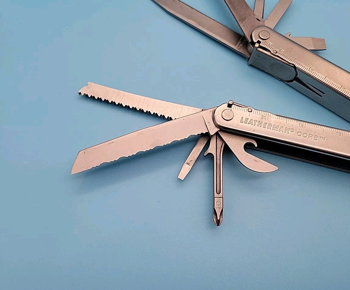 Leatherman Core Multi-Tool Dated 2006 – Pliers, Knife – Silver * RETIRED *