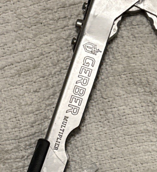 Gerber Multi-Plier 600 MP 600 ProScout Double Blade Carbide Multi Tool