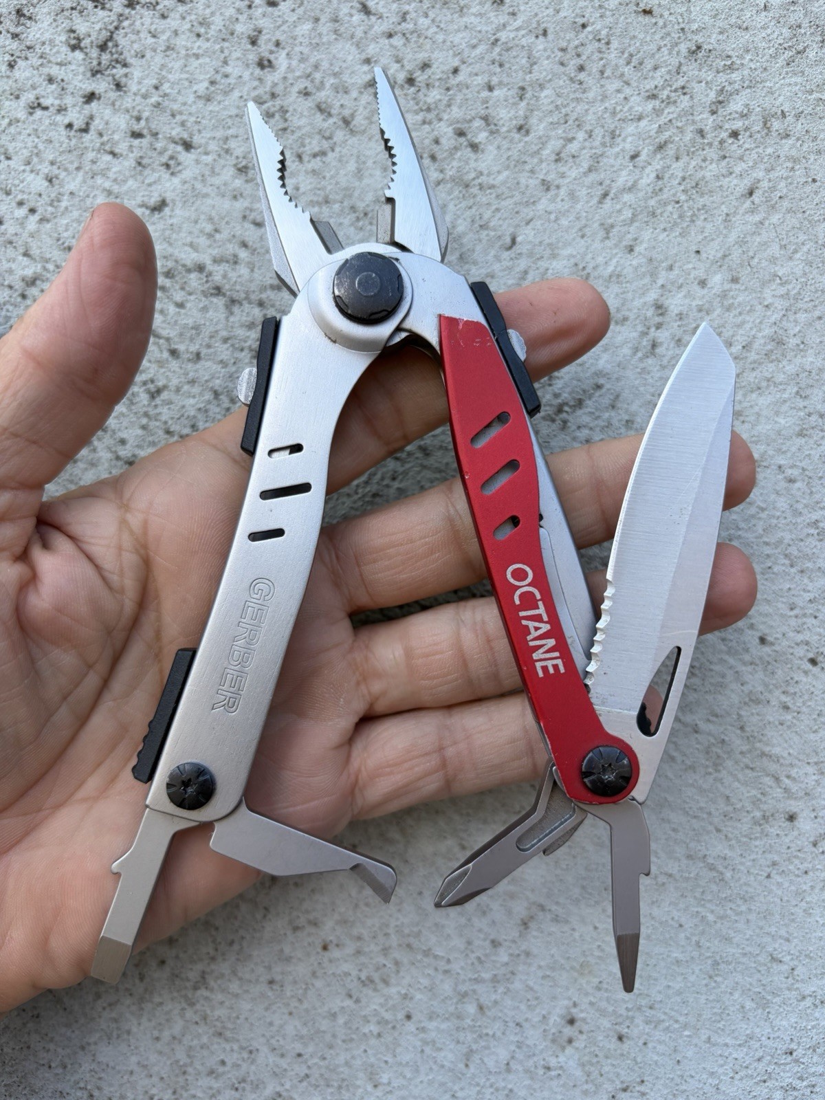GERBER OCTANE RED/SILVER MULTI-PLIER MULTI TOOL IN SHEATH DISCONTINUED, RARE