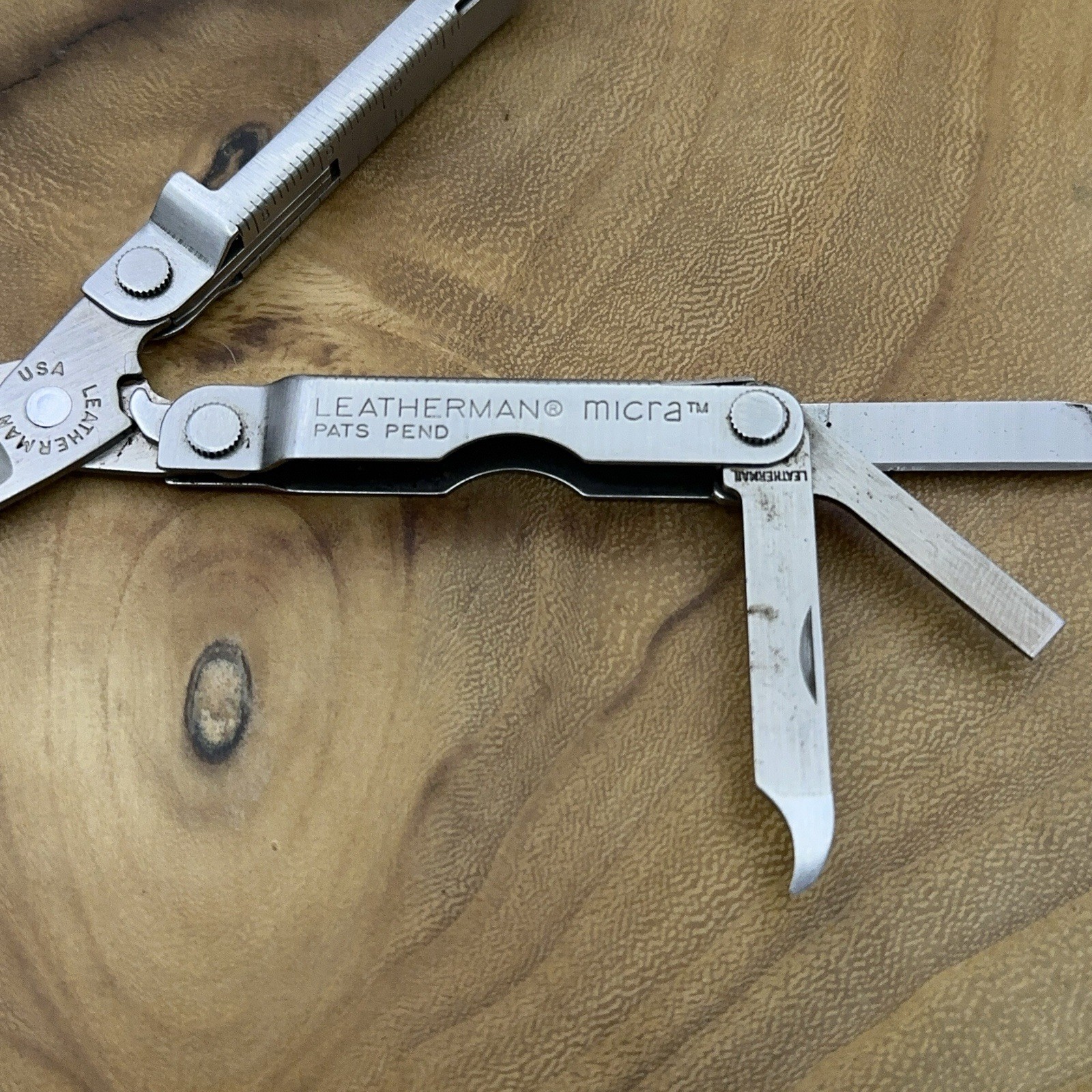 1 Leatherman Micra Stainless Mini Multitool Knife, Stainless Dated 10/03 *READ*