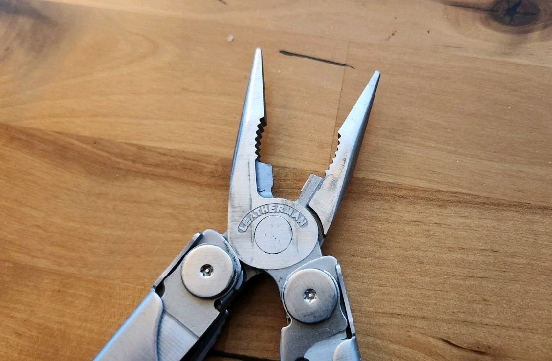 Leatherman Wave Multi-Tool Pliers Pocket Knife Scissors – Great Condition – B96