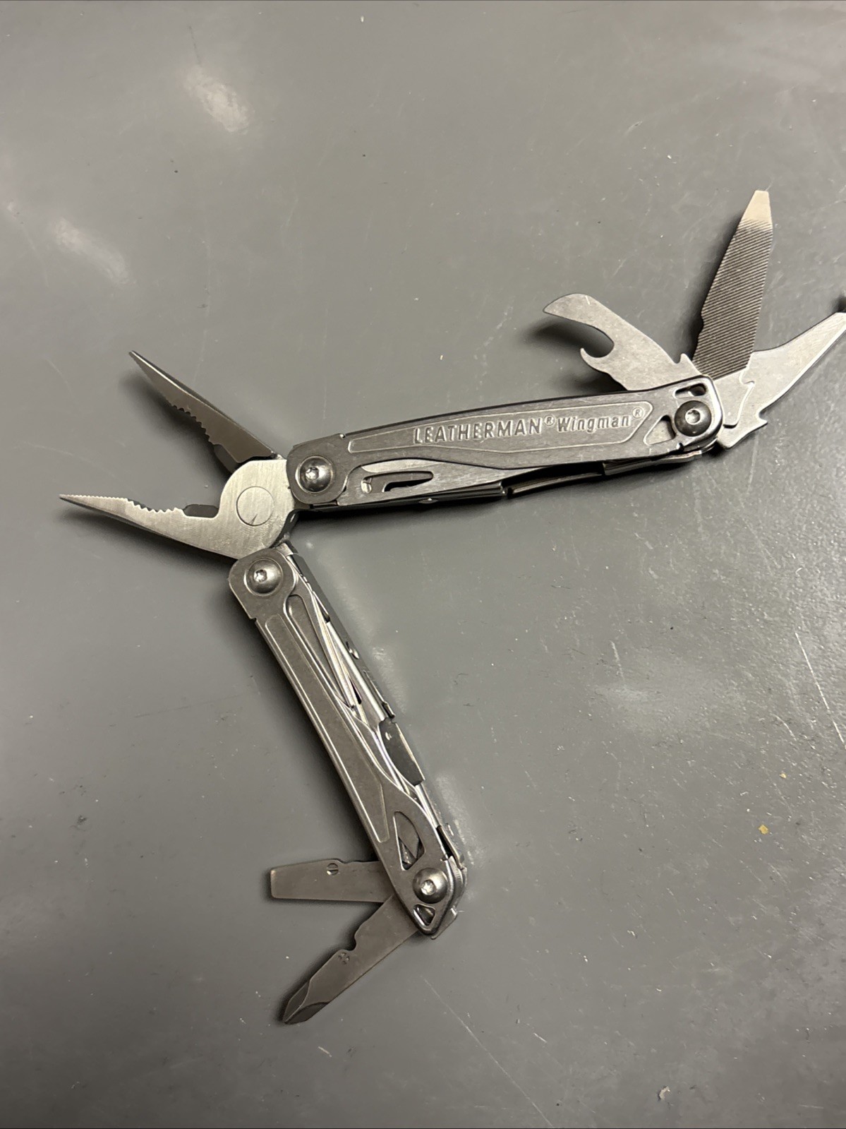 LEATHERMAN MULTI TOOL – WINGMAN