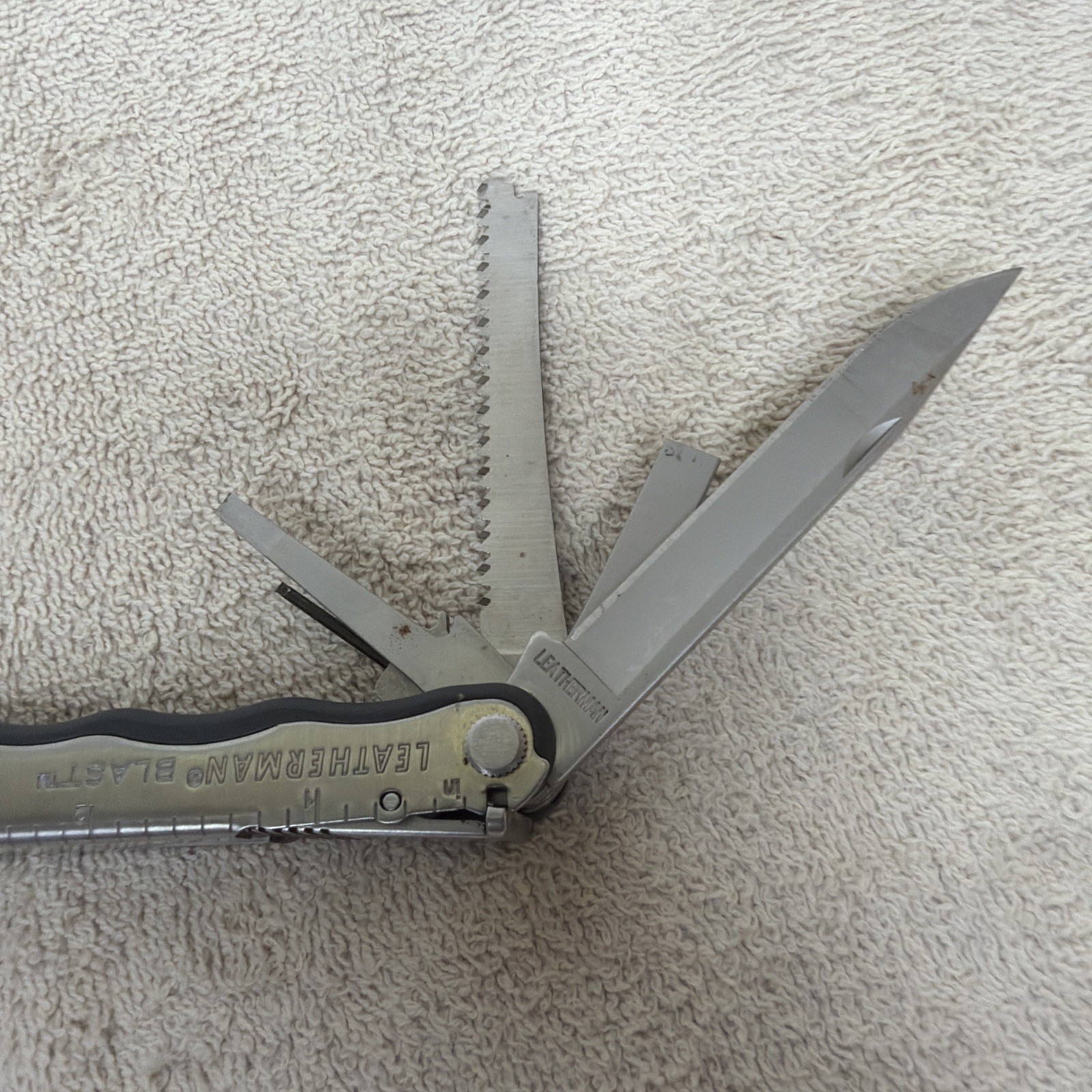 Leatherman BLAST Multi-Tool , Retired Multitool w/ Knife Pliers