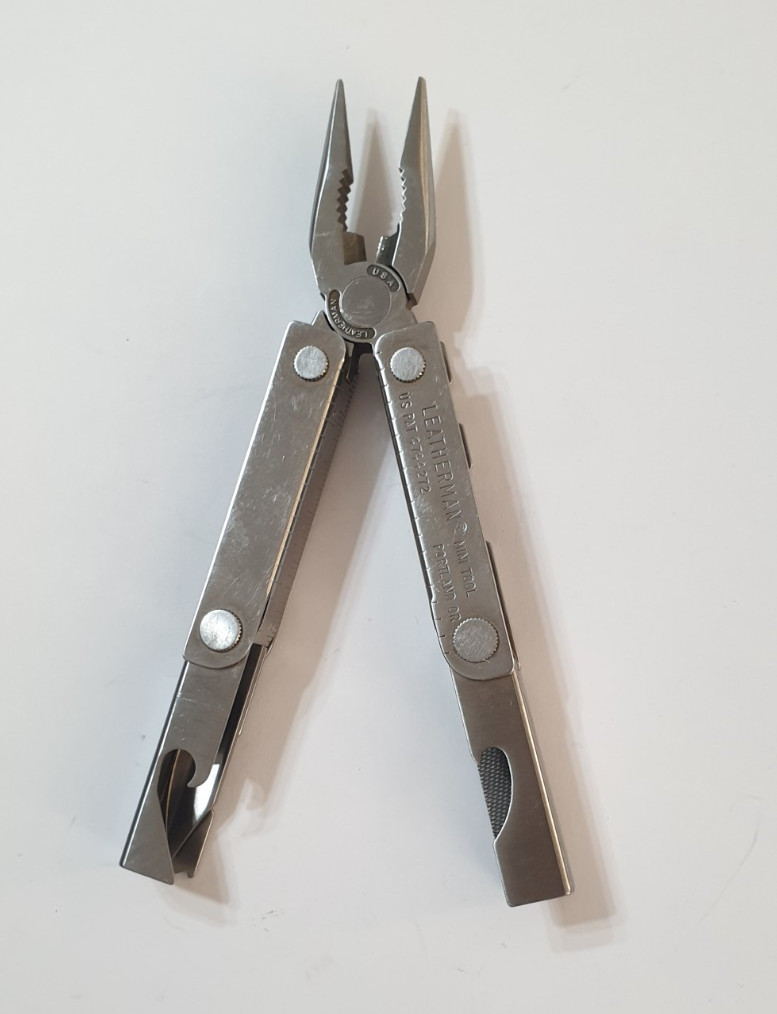 🔥🔥🔥 Leatherman Mini Rare Retired Multi Tool Keychain Fold to Full Size
