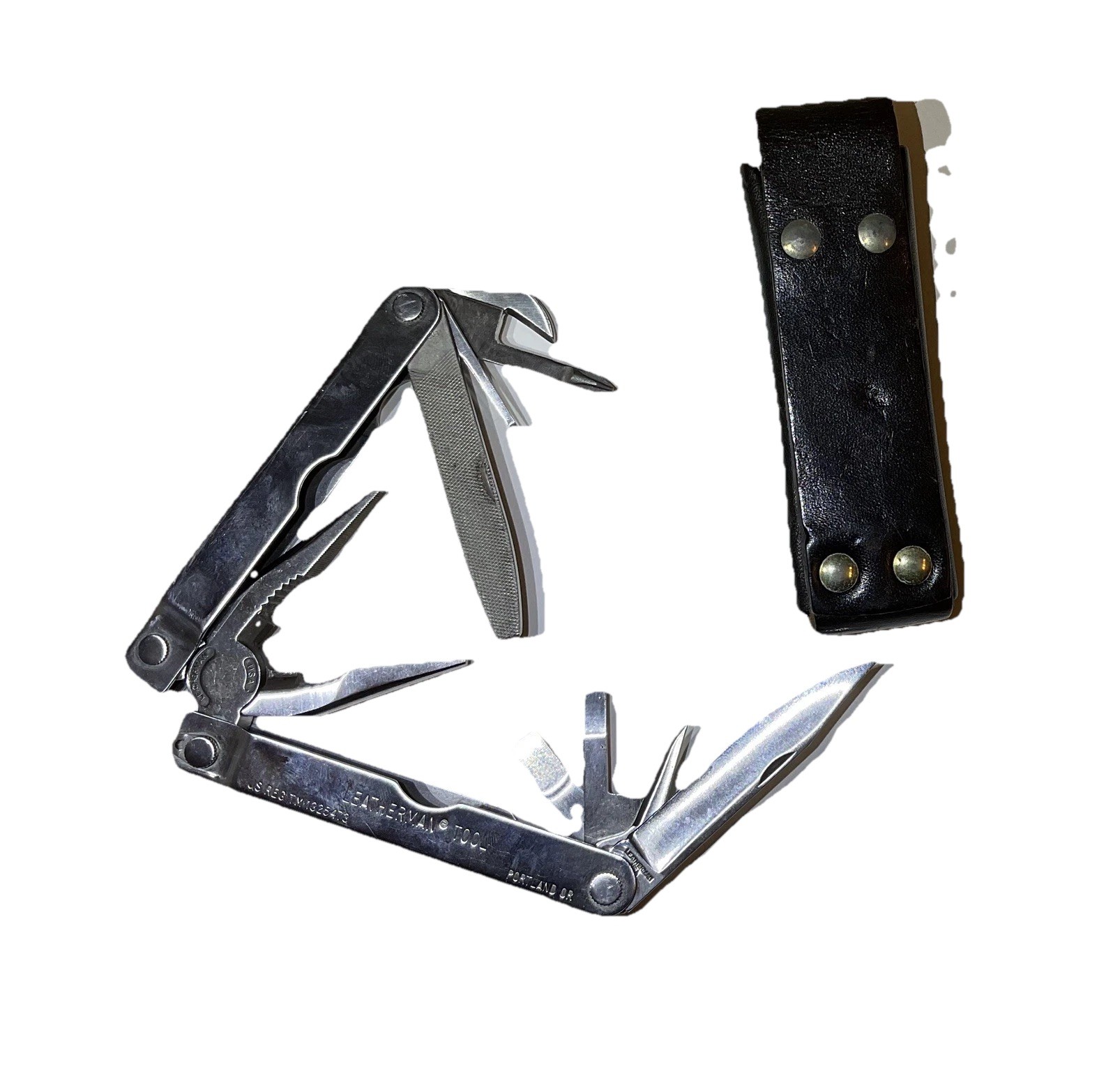 ORIGINAL LEATHERMAN TOOL WITH SHEATH. PAT#1325473. BORN 0493, PORTLAND OREGON.