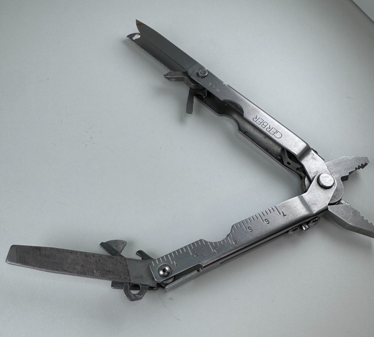 Gerber MP600 Utility Multi-Tool Needle Nose Bluntnose Pliers USA Grey Silver