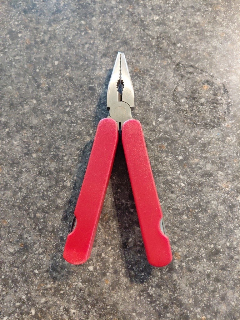 Multi-tool, unmarked