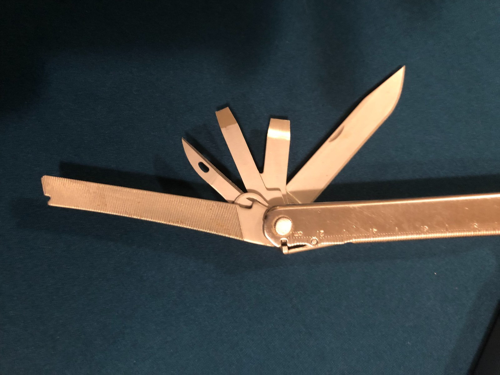 Vintage Leatherman Core Multi-Tool – Retired Model – Very Nice Condition