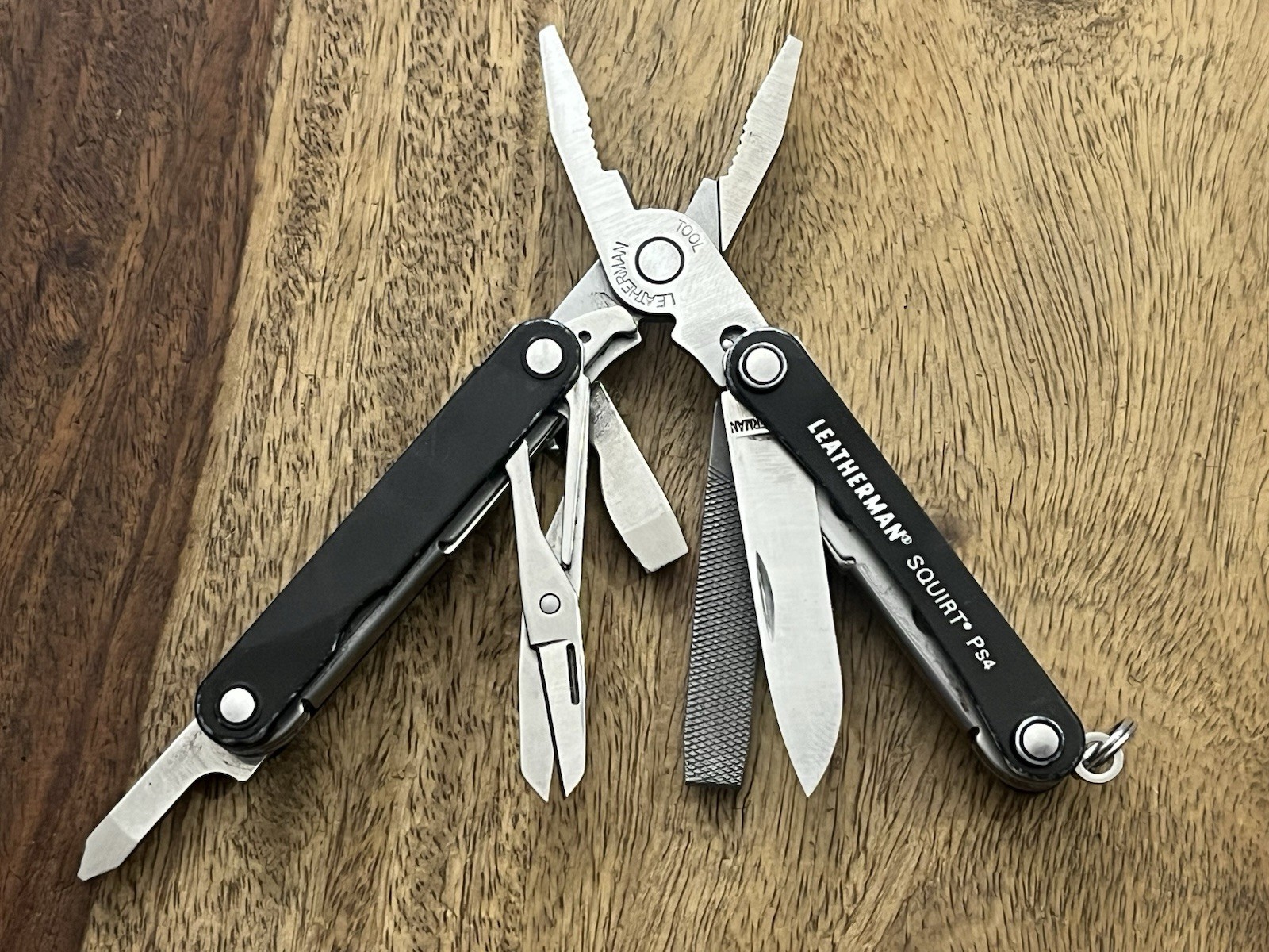RETIRED Leatherman Squirt PS4 MultiTool Black DISCONTINUED SUPER NICE!