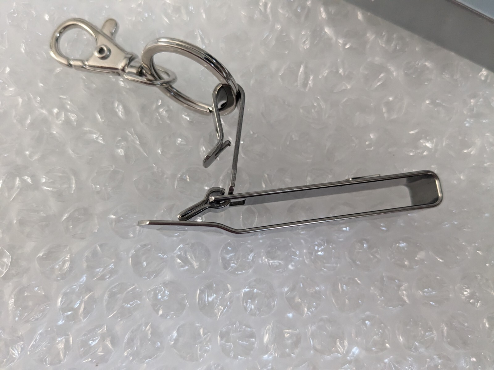 VICTORINOX BELT HANGING CLIP – New in original box – Made in Switzerland