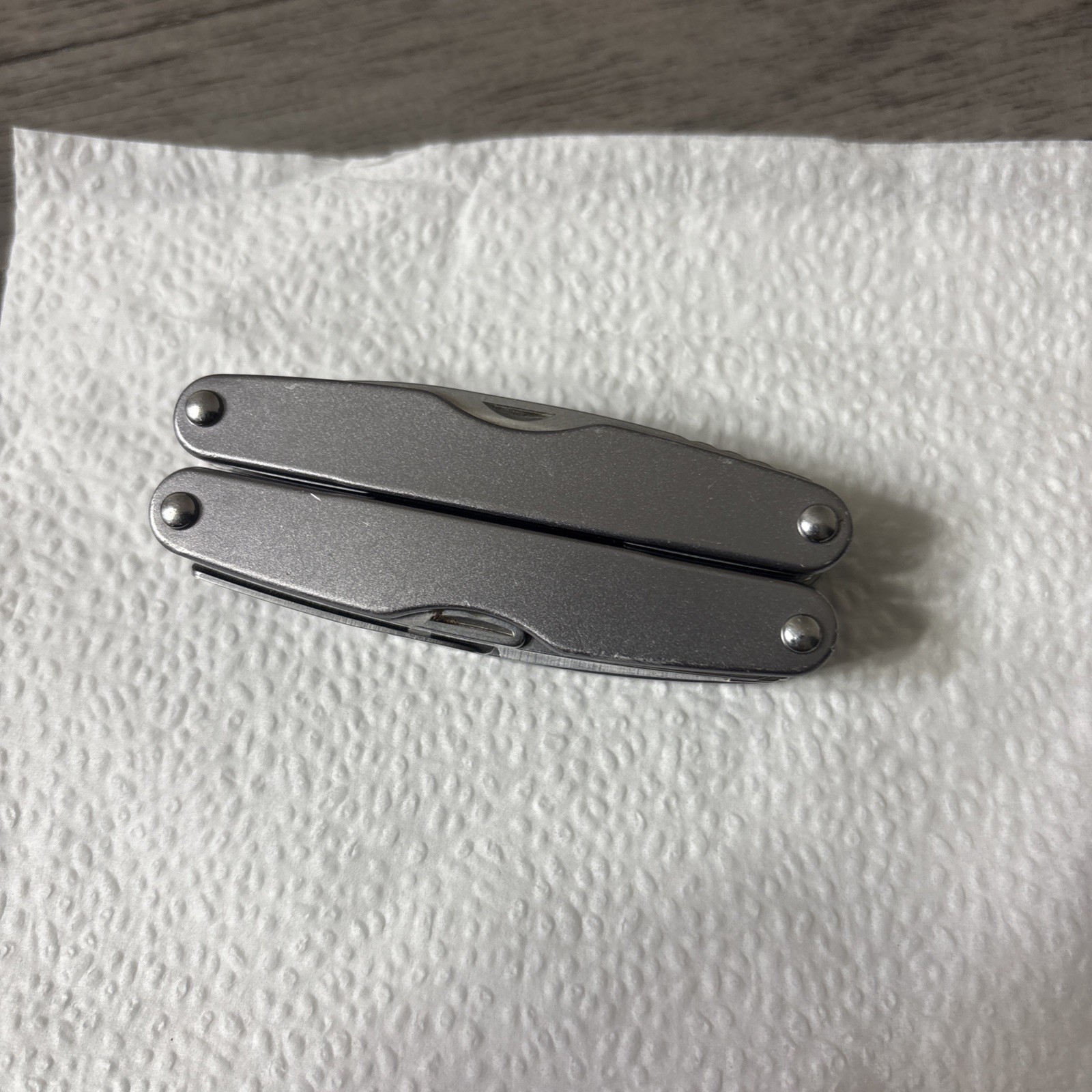 Leatherman Juice Xe6 Multi-Tool 18 Tools Gray