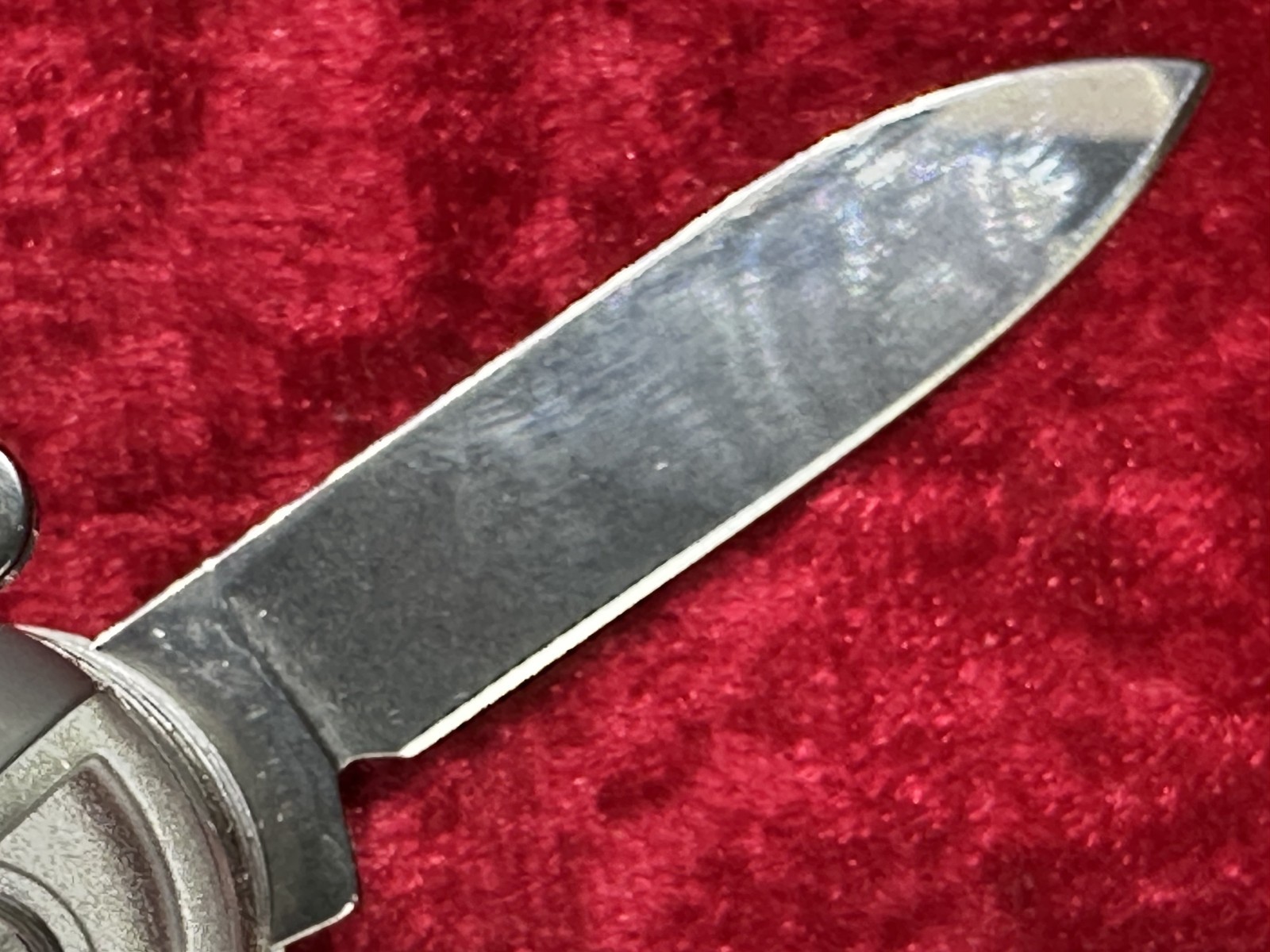 Victorinox SwissChamp SilverTech Swiss Army Knife 91mm 21 Tool 8 Layer (674)